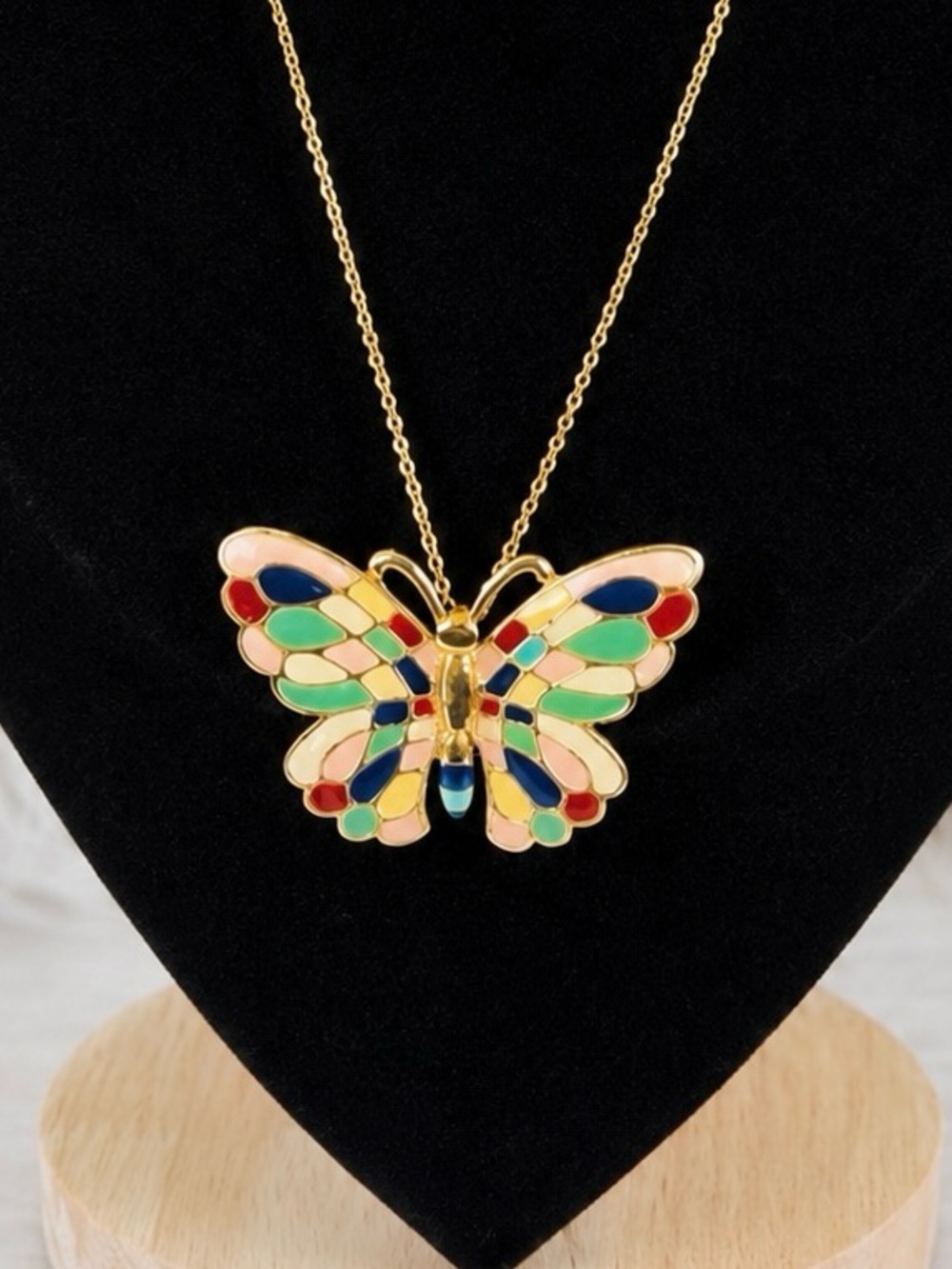 Gorgeous, vintage goldtone, enamel, patch, butterfly pendant with chain